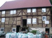 Überarbeitete und neu ausgemauerte Lehmgefache