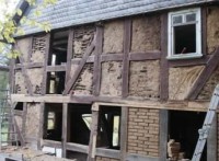 Die historischen Gefache werden aufgearbeitet