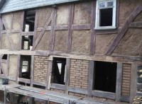 Die fertig aufgearbeiteten historischen Gefache.